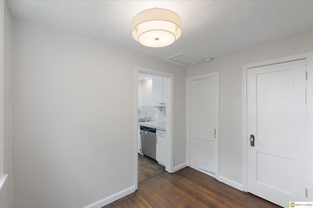 1111 S 64th Avenue, Omaha, NE 68106