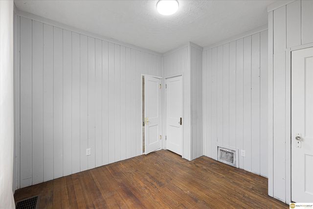 1111 S 64th Avenue, Omaha, NE 68106