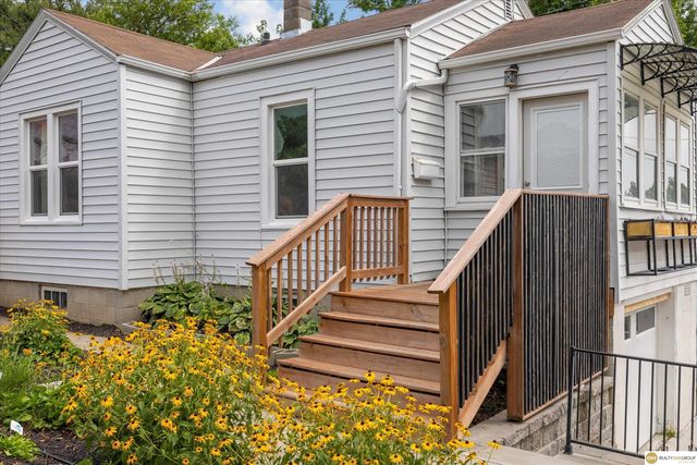 1111 S 64th Avenue, Omaha, NE 68106