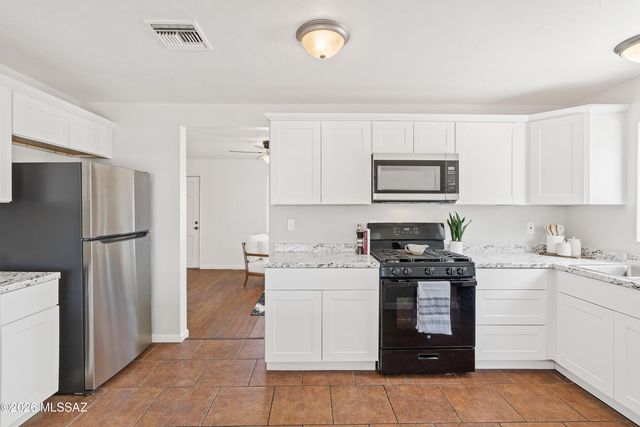 2912 N Bentley Avenue, Tucson, AZ 85716