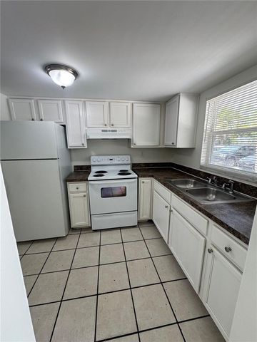 4601 22ND AVENUE S 103, St Petersburg, FL 33711
