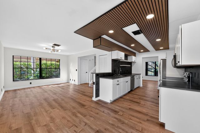 19907 Villa Lante Place, Boca Raton, FL 33434