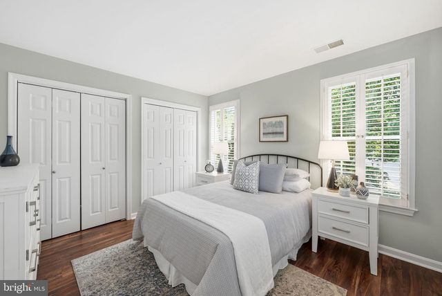 2638 FAIRFAX DR, Arlington, VA 22201