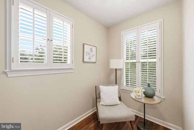 2638 FAIRFAX DR, Arlington, VA 22201