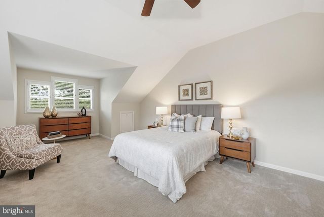 2638 FAIRFAX DR, Arlington, VA 22201