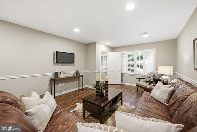 2638 FAIRFAX DR, Arlington, VA 22201