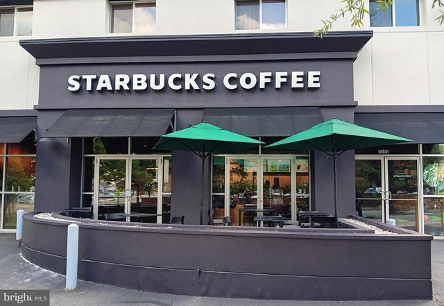 2638 FAIRFAX DR, Arlington, VA 22201