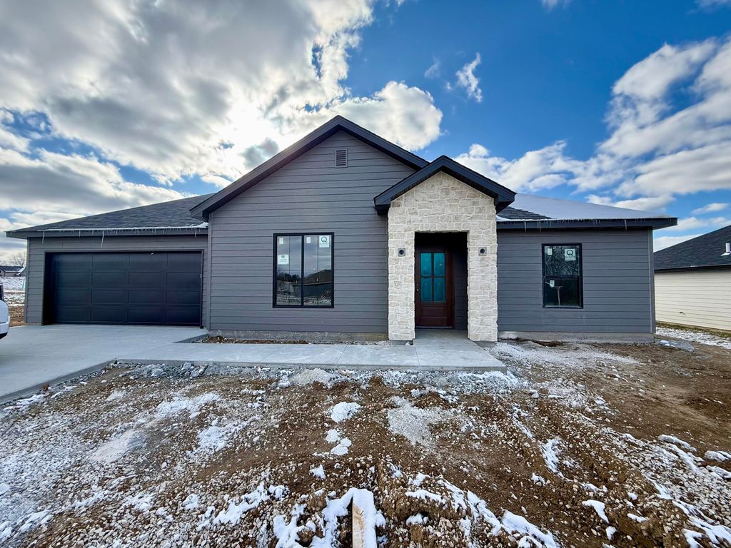 5737 KESTREL LP, Columbia, MO 65202