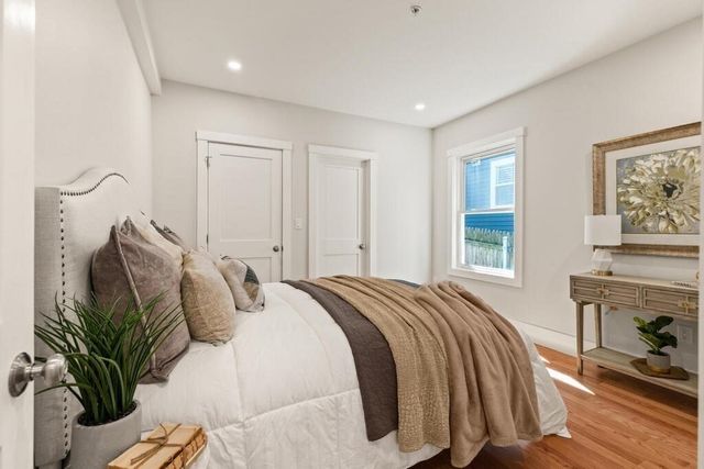 32 Cambridge Terrace 2, Cambridge, MA 02140