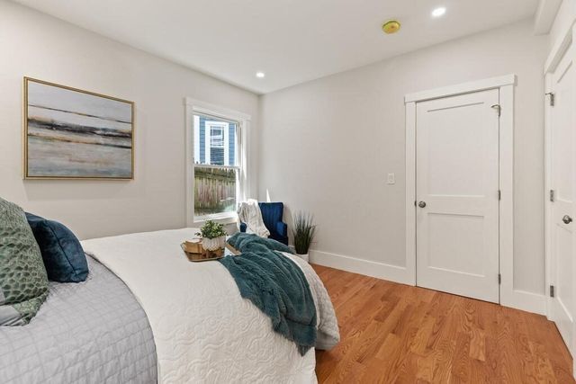 32 Cambridge Terrace 2, Cambridge, MA 02140