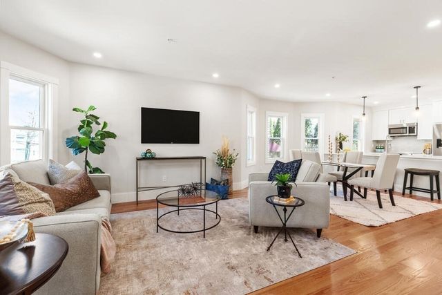 32 Cambridge Terrace 2, Cambridge, MA 02140