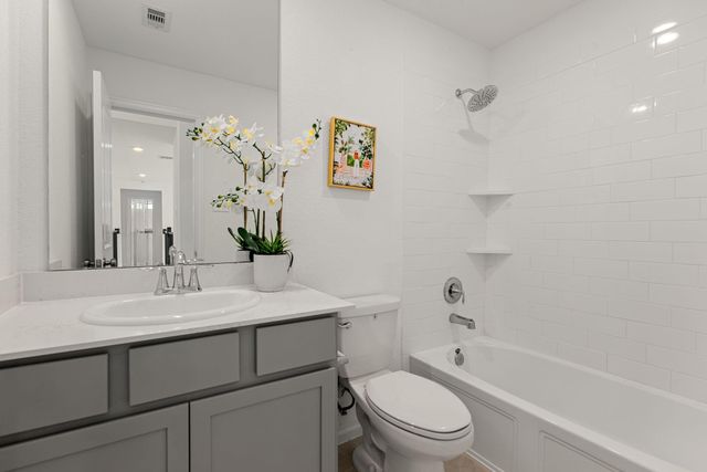 18204 Saffron Sun Street, Conroe, TX 77302