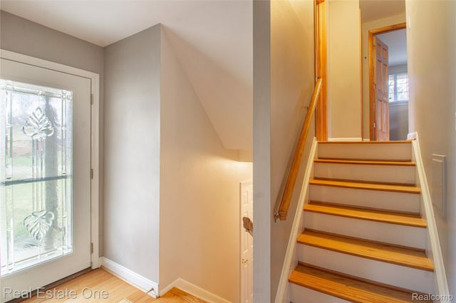 28781 Ravenwood Street, Farmington Hills, MI 48334