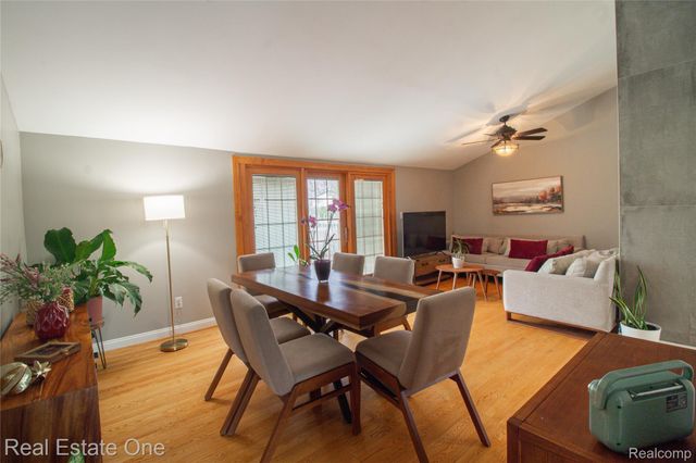 28781 Ravenwood Street, Farmington Hills, MI 48334