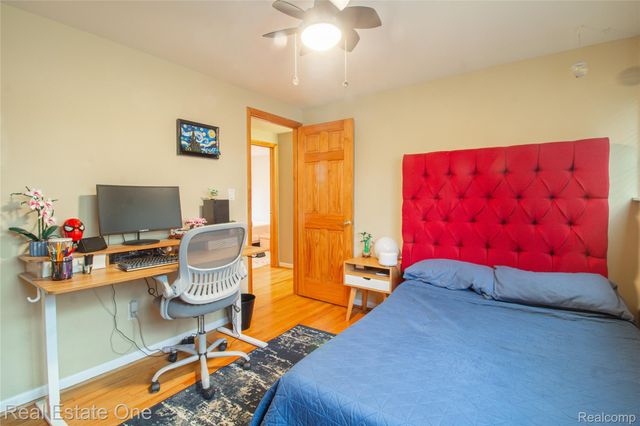 28781 Ravenwood Street, Farmington Hills, MI 48334