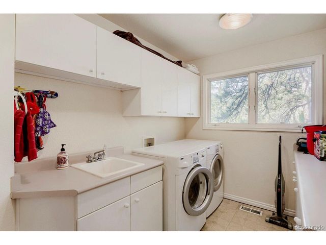 32680 El Diente Ct, Evergreen, CO 80439
