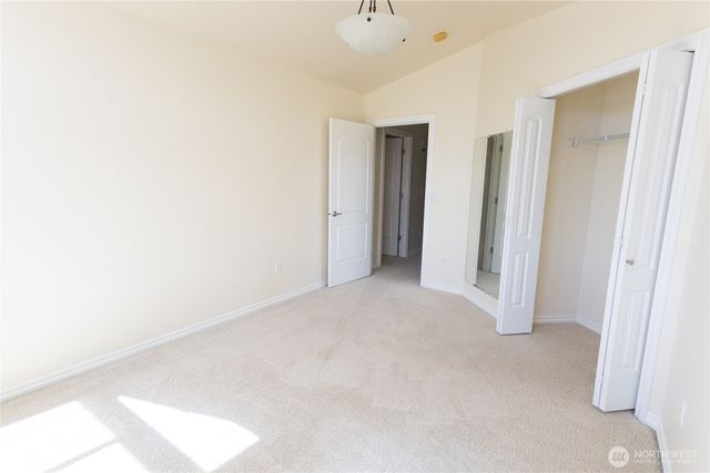 11816 SE 240th Place, Kent, WA 98030