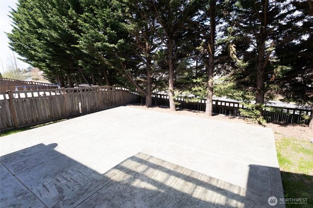 11816 SE 240th Place, Kent, WA 98030