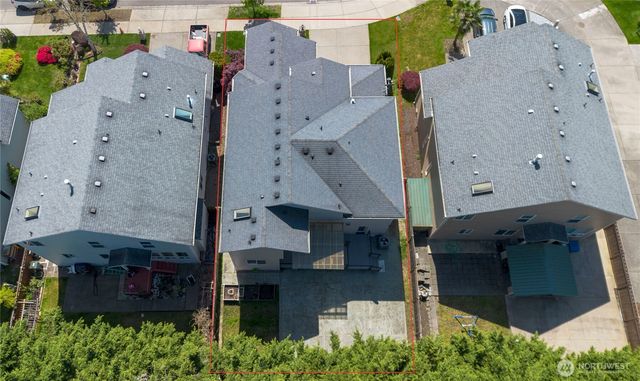 11816 SE 240th Place, Kent, WA 98030