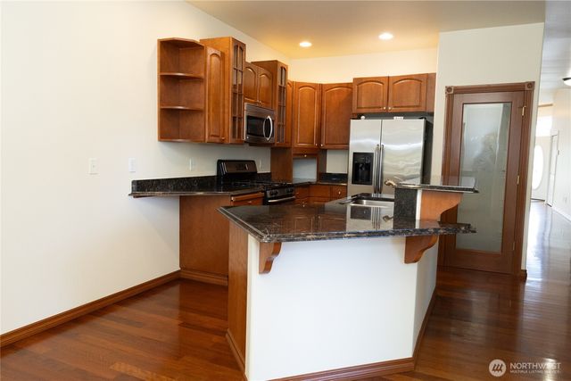 11816 SE 240th Place, Kent, WA 98030