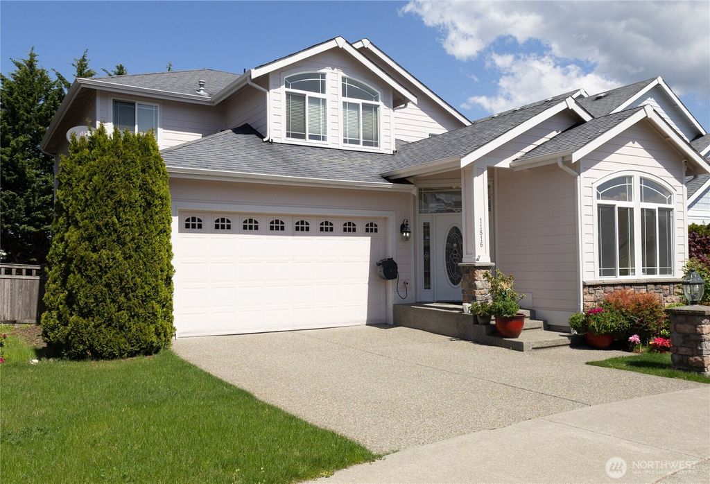 11816 SE 240th Place, Kent, WA 98030