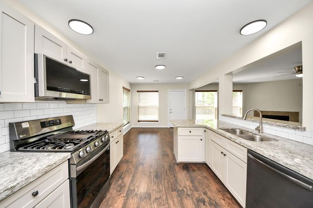 7215 Log Cradle Drive, Houston, TX 77041