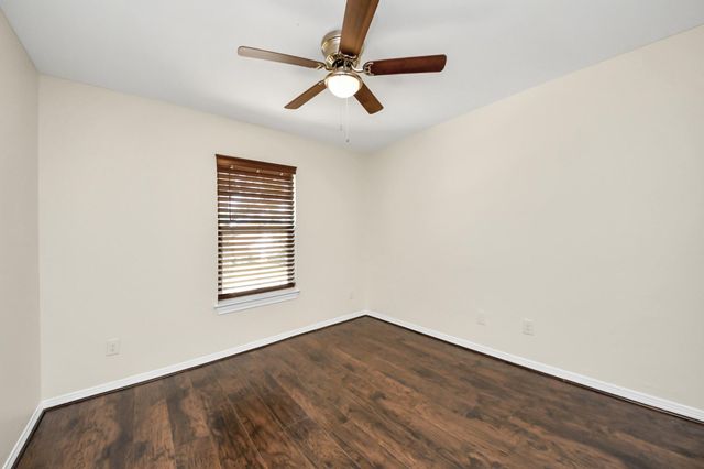 7215 Log Cradle Drive, Houston, TX 77041