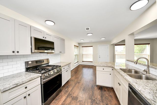 7215 Log Cradle Drive, Houston, TX 77041