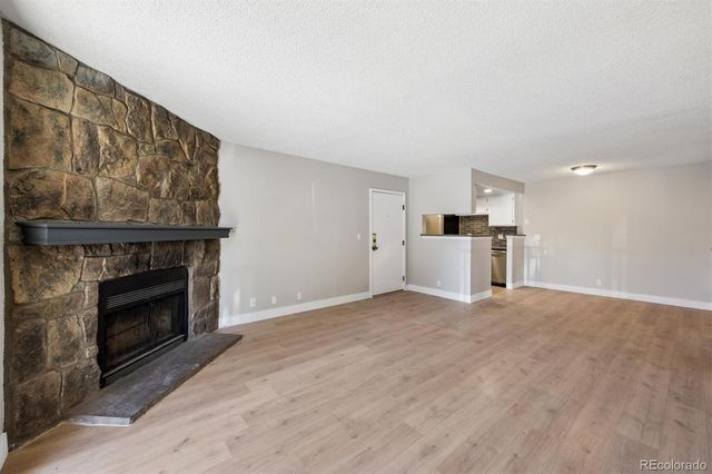 18391 E Kepner Place 103, Aurora, CO 80017