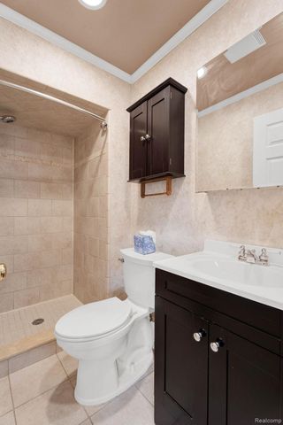 32930 Coventry Place, Warren, MI 48093