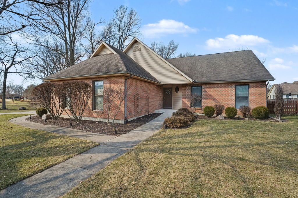 885 Chelsea Lane, Tipp City, OH 45371