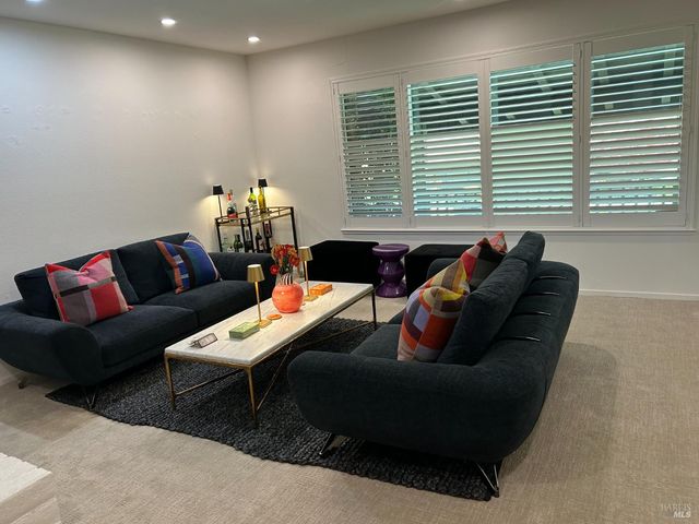 169 Guadalupe Dr, Sonoma, CA 95476