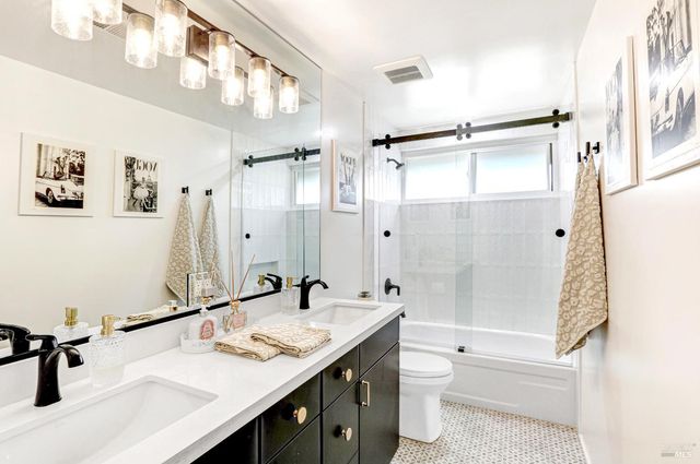 169 Guadalupe Dr, Sonoma, CA 95476