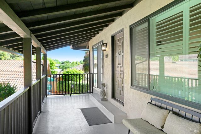 169 Guadalupe Dr, Sonoma, CA 95476