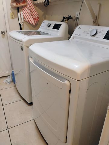 **** Thomas St 1, Hollywood, FL 33021