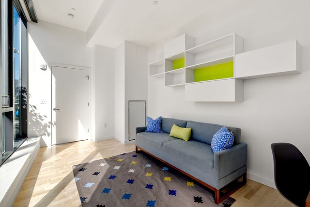 346 Congress St PH1, Boston, MA 02210