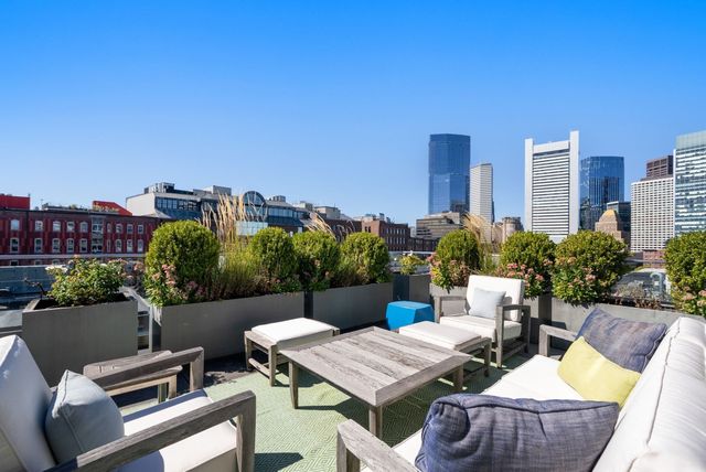 346 Congress St PH1, Boston, MA 02210