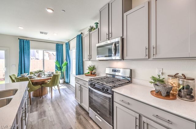 1098 Peacock Plume Street, Henderson, NV 89011