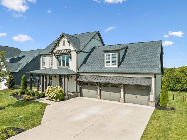 7620 Delancey Dr, College Grove, TN 37046