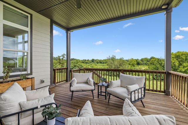 7620 Delancey Dr, College Grove, TN 37046