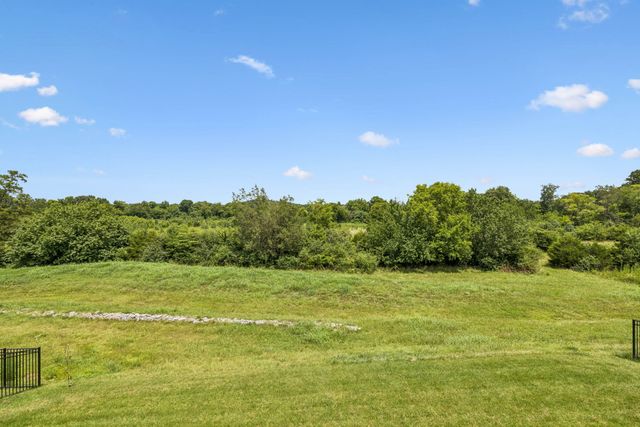7620 Delancey Dr, College Grove, TN 37046