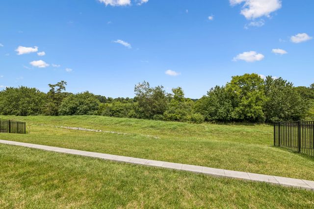 7620 Delancey Dr, College Grove, TN 37046