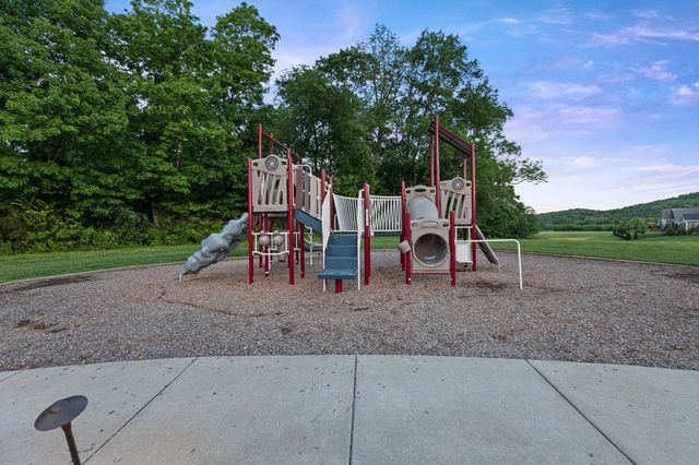 7620 Delancey Dr, College Grove, TN 37046