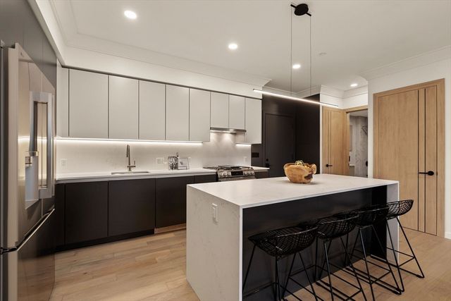 388 Washington Street 204, Quincy, MA 02169