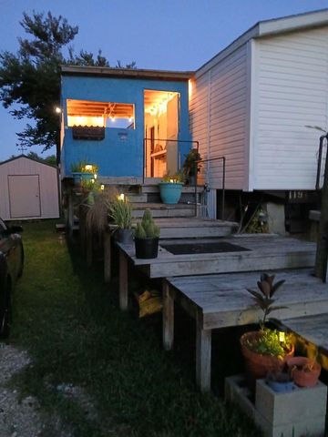 333 9th Street, Dickinson, TX 77539