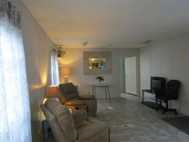 333 9th Street, Dickinson, TX 77539