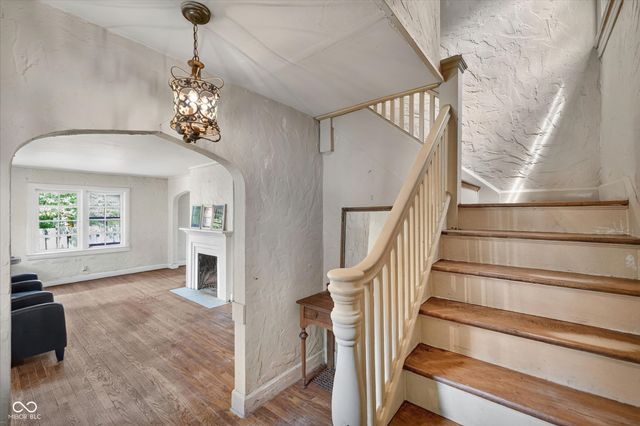 336 E 60th Street, Indianapolis, IN 46220