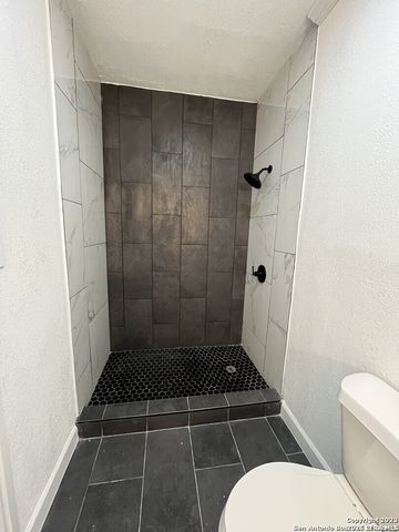 231 E Lubbock, San Antonio, TX 78204