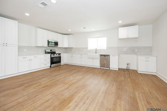 19700 John Stafford Rd, Walker, LA 70785