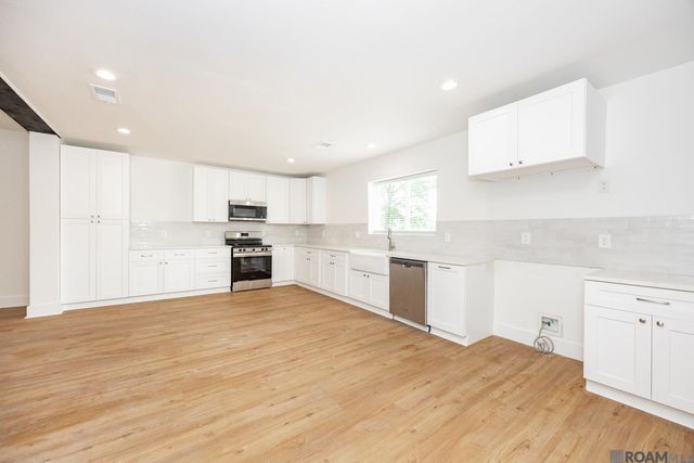 19700 John Stafford Rd, Walker, LA 70785